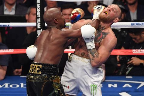 Floyd Mayweather defeats Conor McGregor by TKO in 10th round.